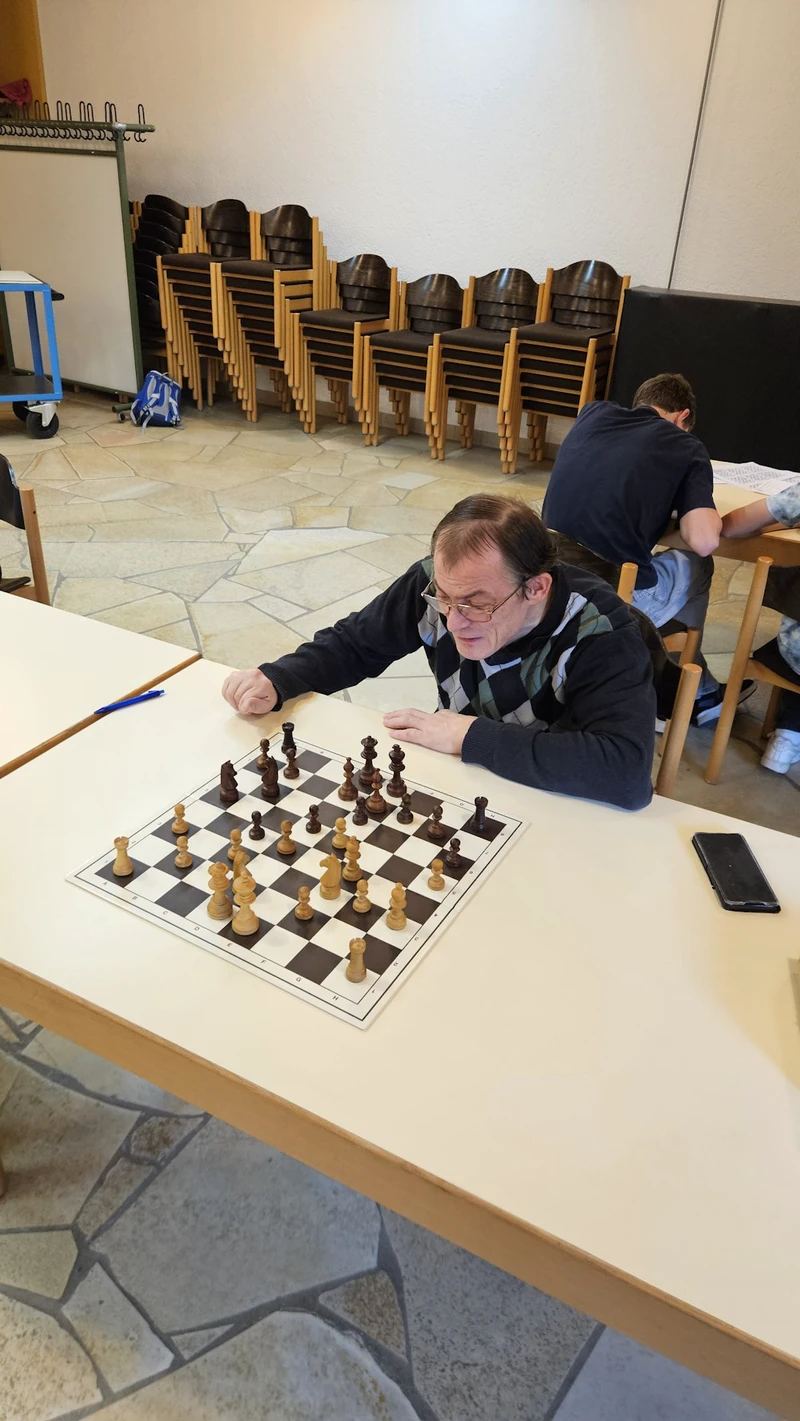 Markus Lemcke spielt Schach im Schachclub Steinlach