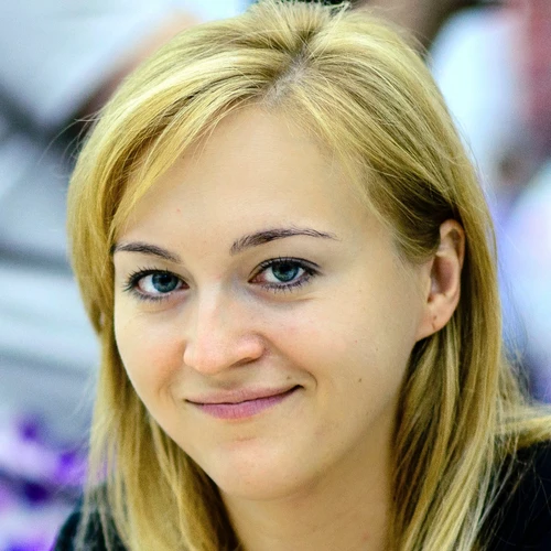 Ushenina, Anna