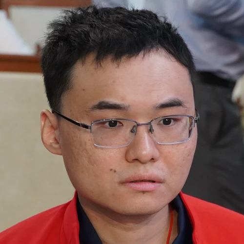 Yu, Yangyi