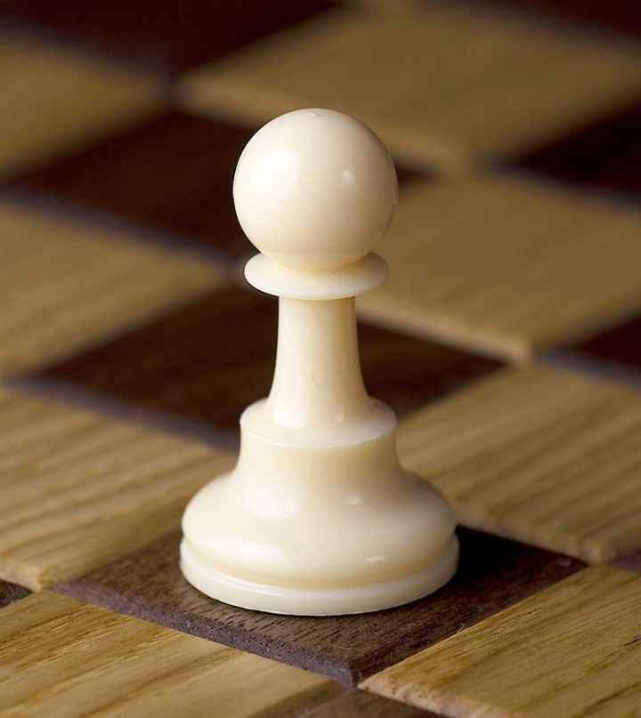 White-Chess-Pawn-914x1024.jpg