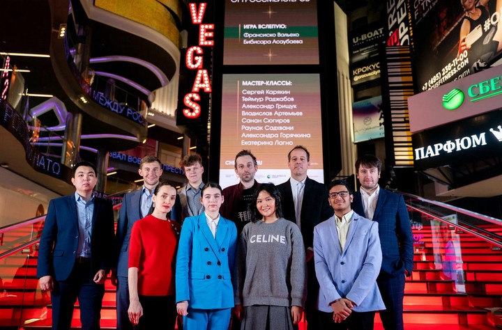 (Photo source: https://twitter.com/Chess__News/status/1665706010814603268 )Photo from the "Chess Stars" blitz tournament held in Moscow, from 24-30 January 2023