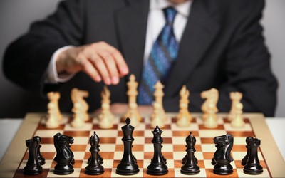 https://unsplash.com/es/fotos/foto-de-enfoque-superficial-del-juego-de-ajedrez-G8wvNzm_fK0