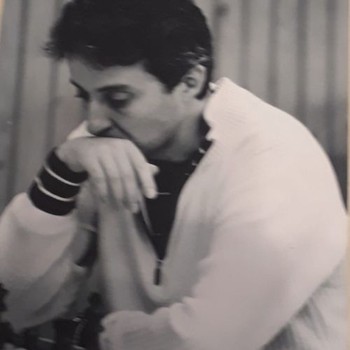 IM Alexandru-Bogdan Banzea coaches chess students •